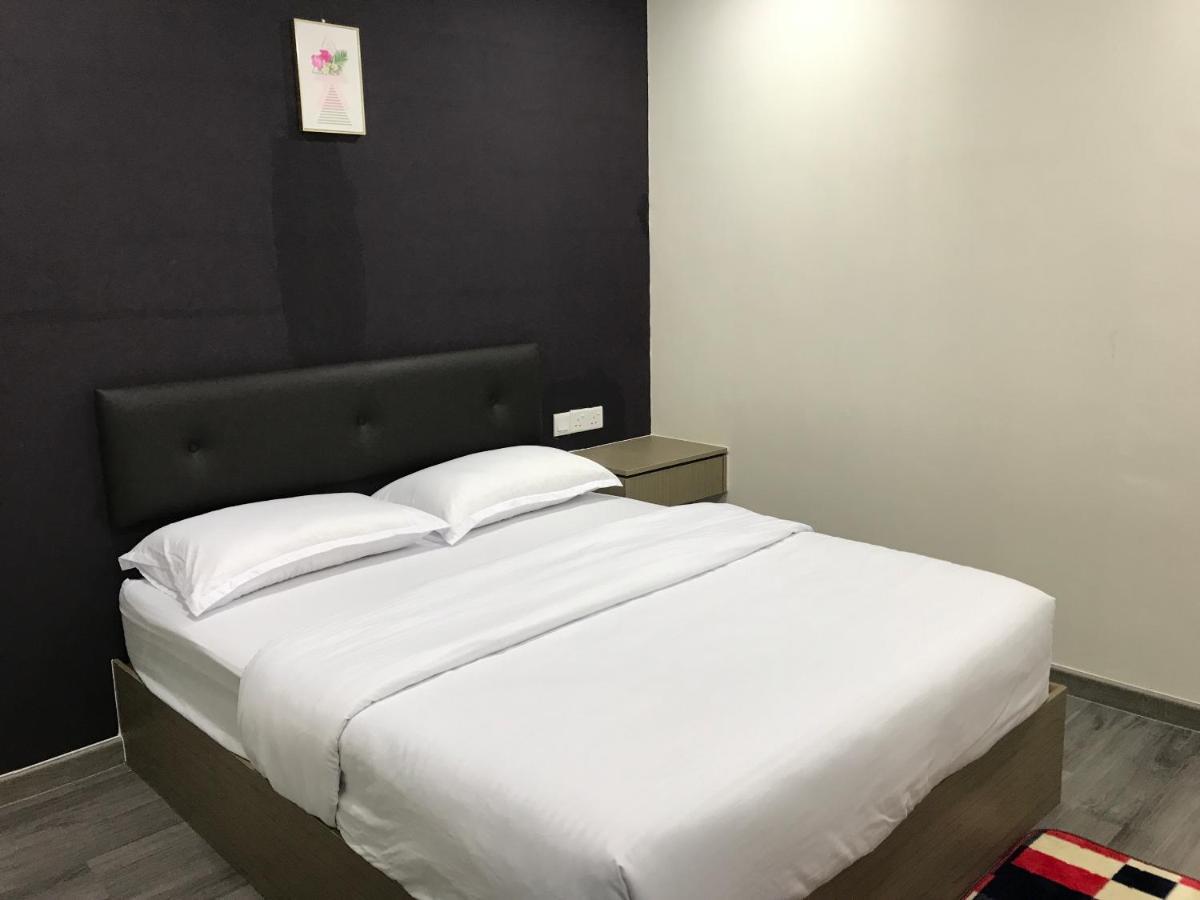 Oyo 90506 Z Stay Inn Hotel Simpang Renggam Bagian luar foto