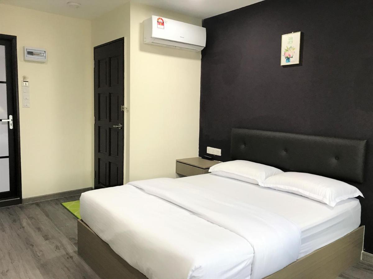 Oyo 90506 Z Stay Inn Hotel Simpang Renggam Bagian luar foto