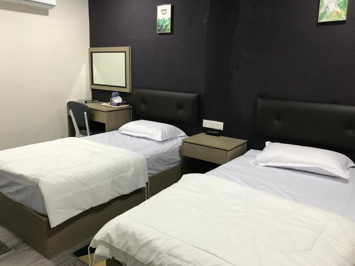 Oyo 90506 Z Stay Inn Hotel Simpang Renggam Bagian luar foto