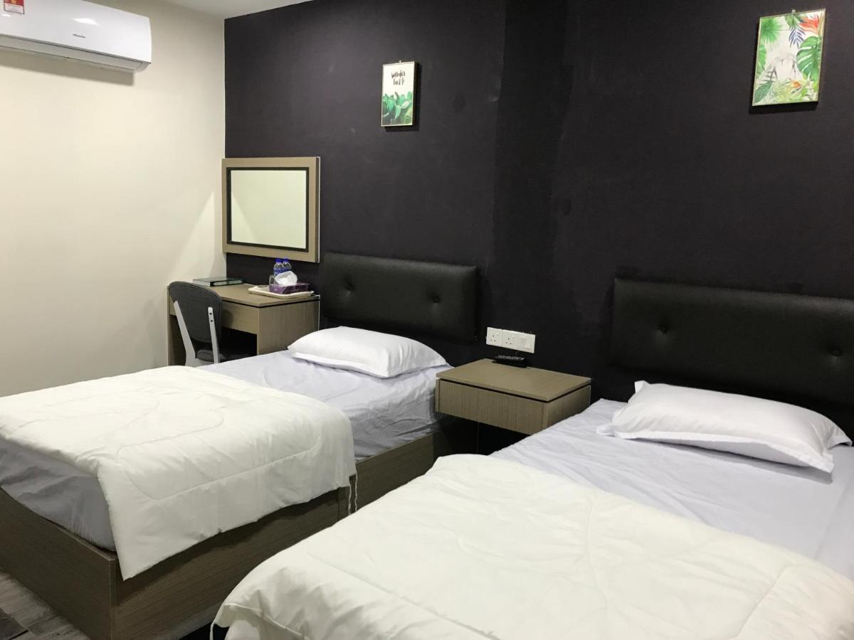 Oyo 90506 Z Stay Inn Hotel Simpang Renggam Bagian luar foto