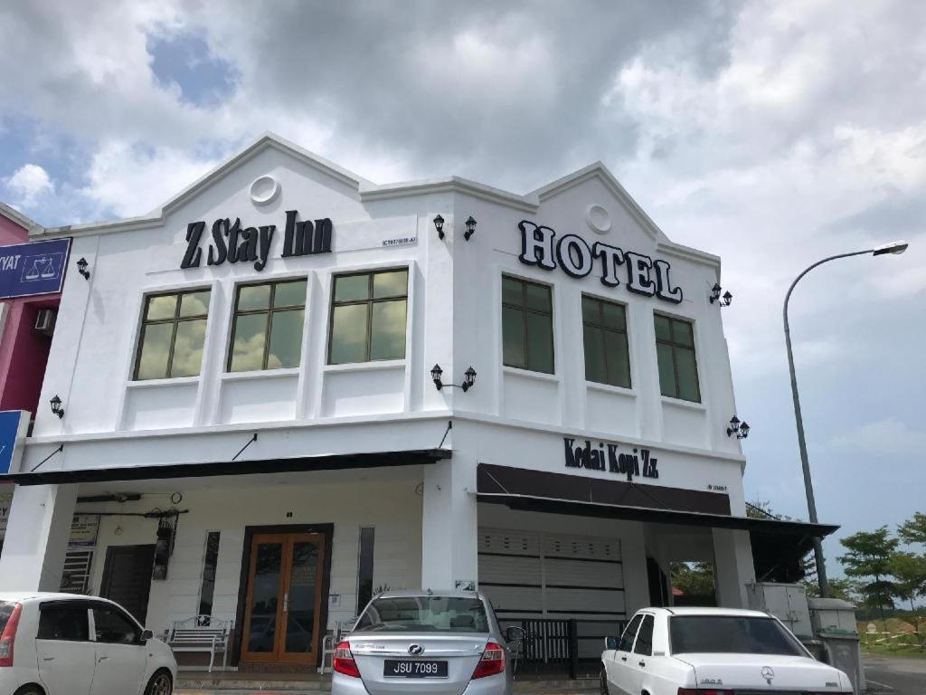 Oyo 90506 Z Stay Inn Hotel Simpang Renggam Bagian luar foto